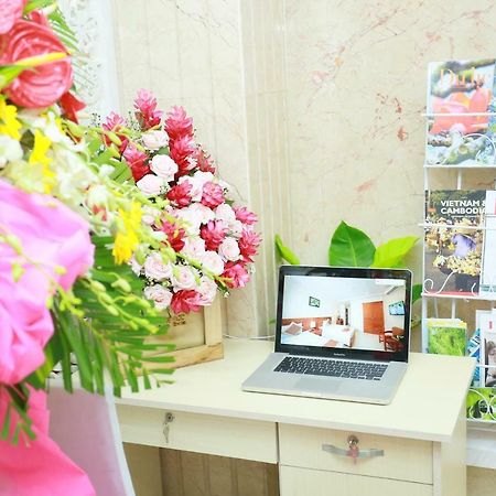Valentine Hotel Saigon - Bui Vien Street Хошимін Екстер'єр фото