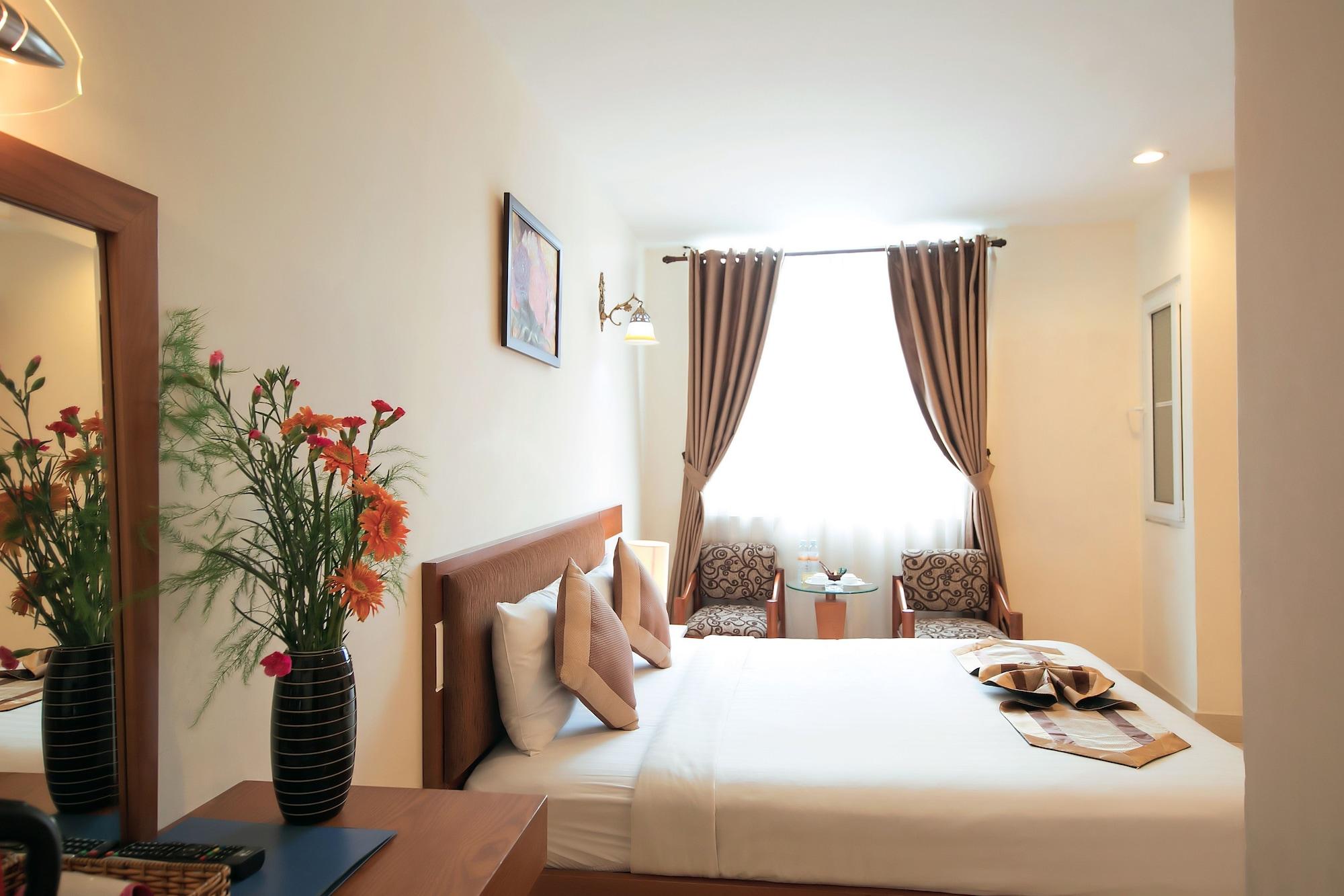 Valentine Hotel Saigon - Bui Vien Street Хошимін Екстер'єр фото