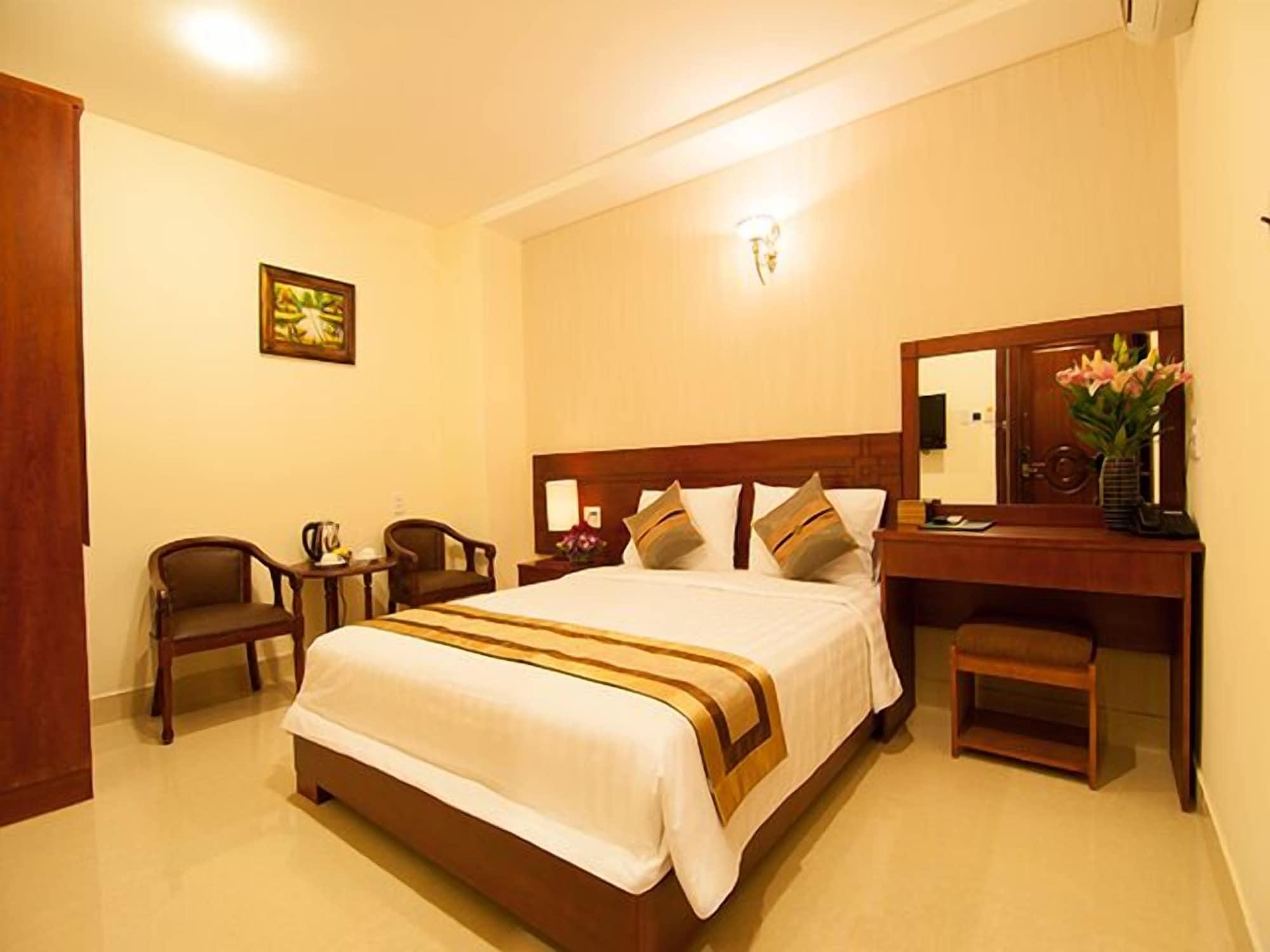 Valentine Hotel Saigon - Bui Vien Street Хошимін Екстер'єр фото