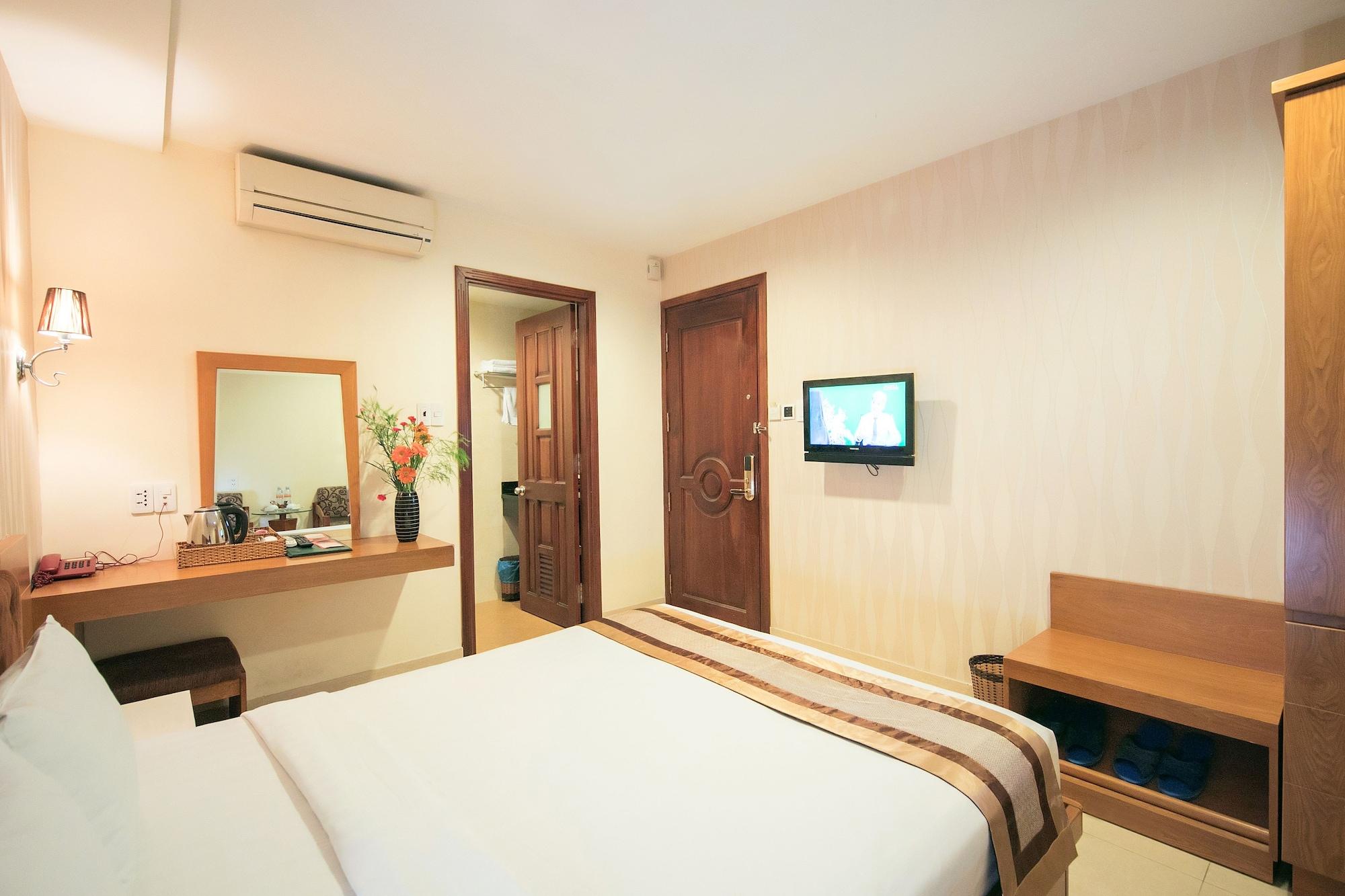 Valentine Hotel Saigon - Bui Vien Street Хошимін Екстер'єр фото