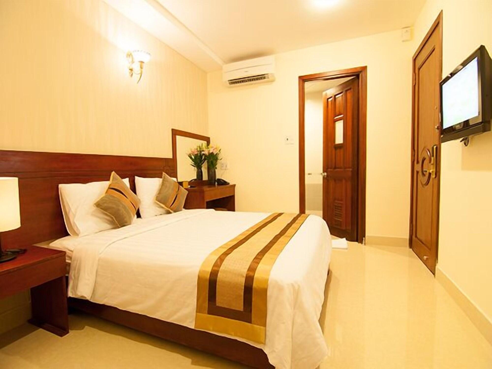 Valentine Hotel Saigon - Bui Vien Street Хошимін Екстер'єр фото