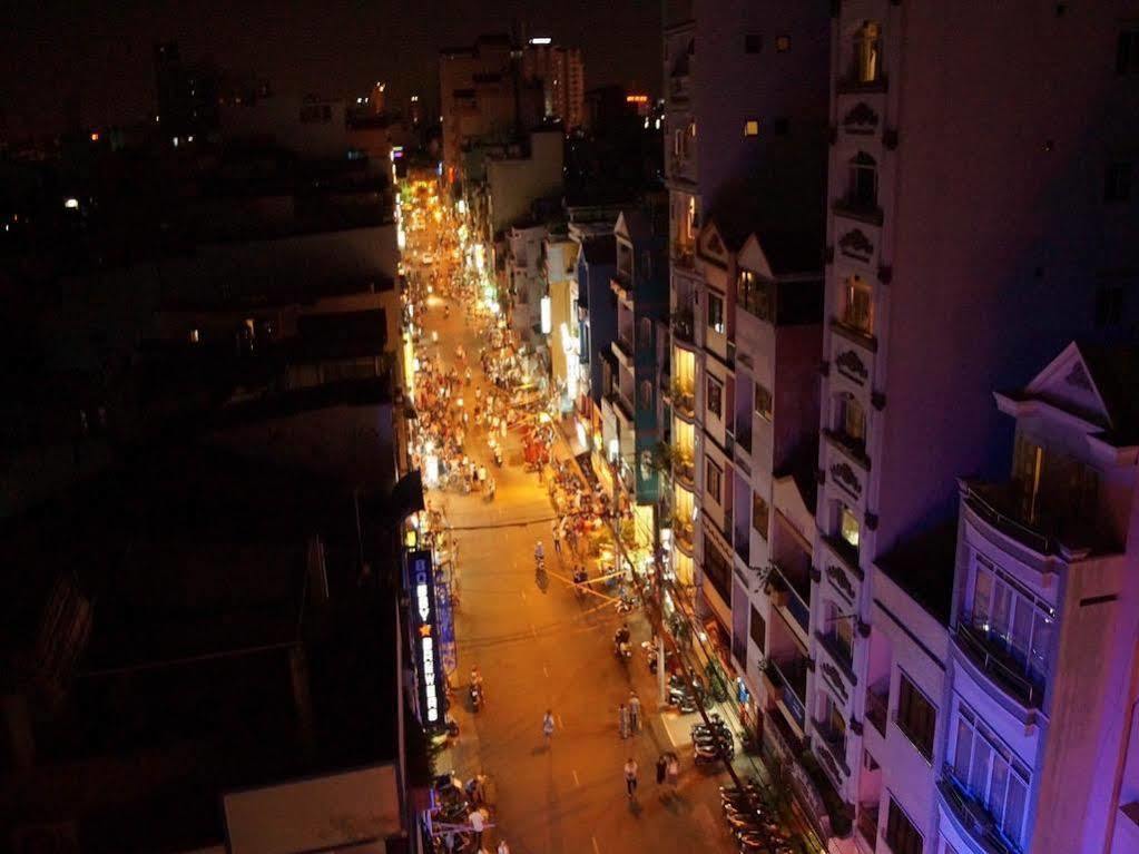 Valentine Hotel Saigon - Bui Vien Street Хошимін Екстер'єр фото
