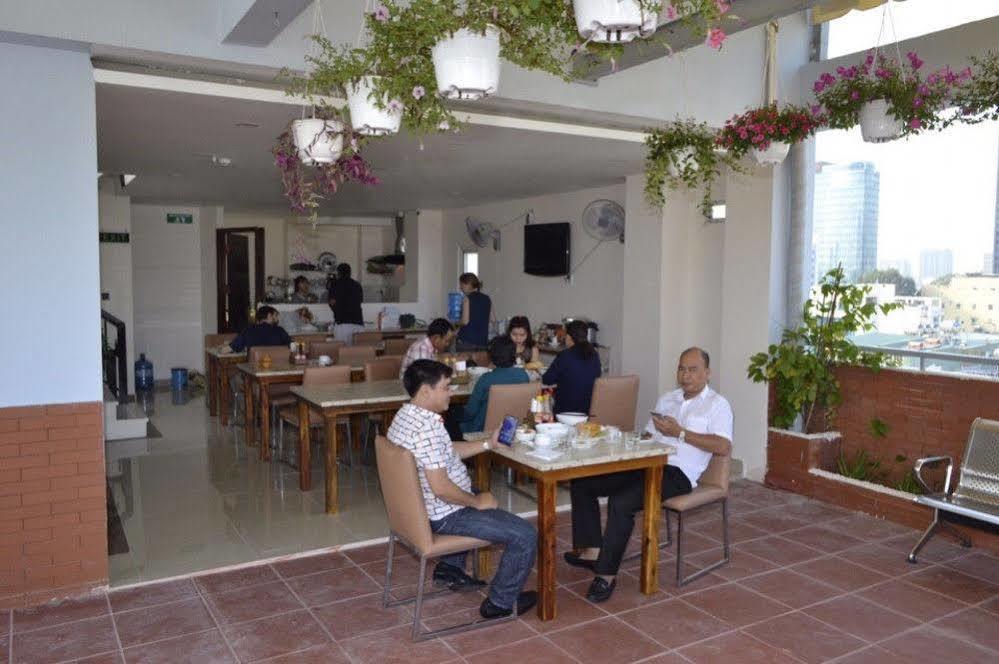 Valentine Hotel Saigon - Bui Vien Street Хошимін Екстер'єр фото